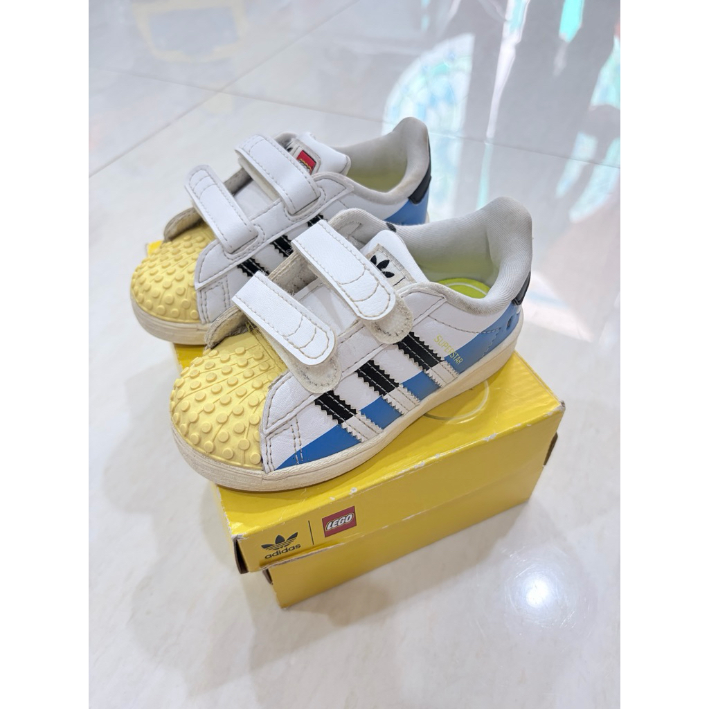 Adidas LEGO ของเด็ก ไซส์ UK6 สภาพดี