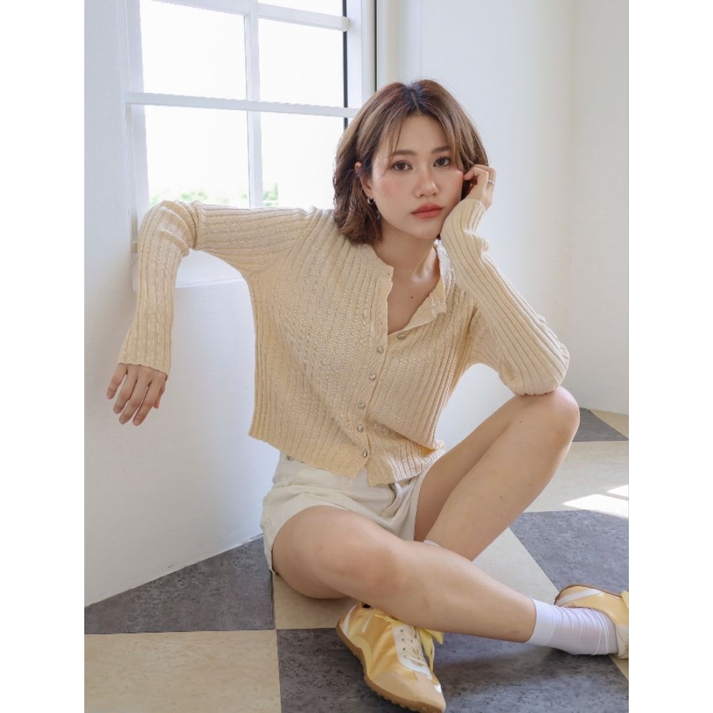 Glamclothes เสื้อไหมพรมครอปแขนยาว ผ้าร่องผ้านิ่มใส่สบาย