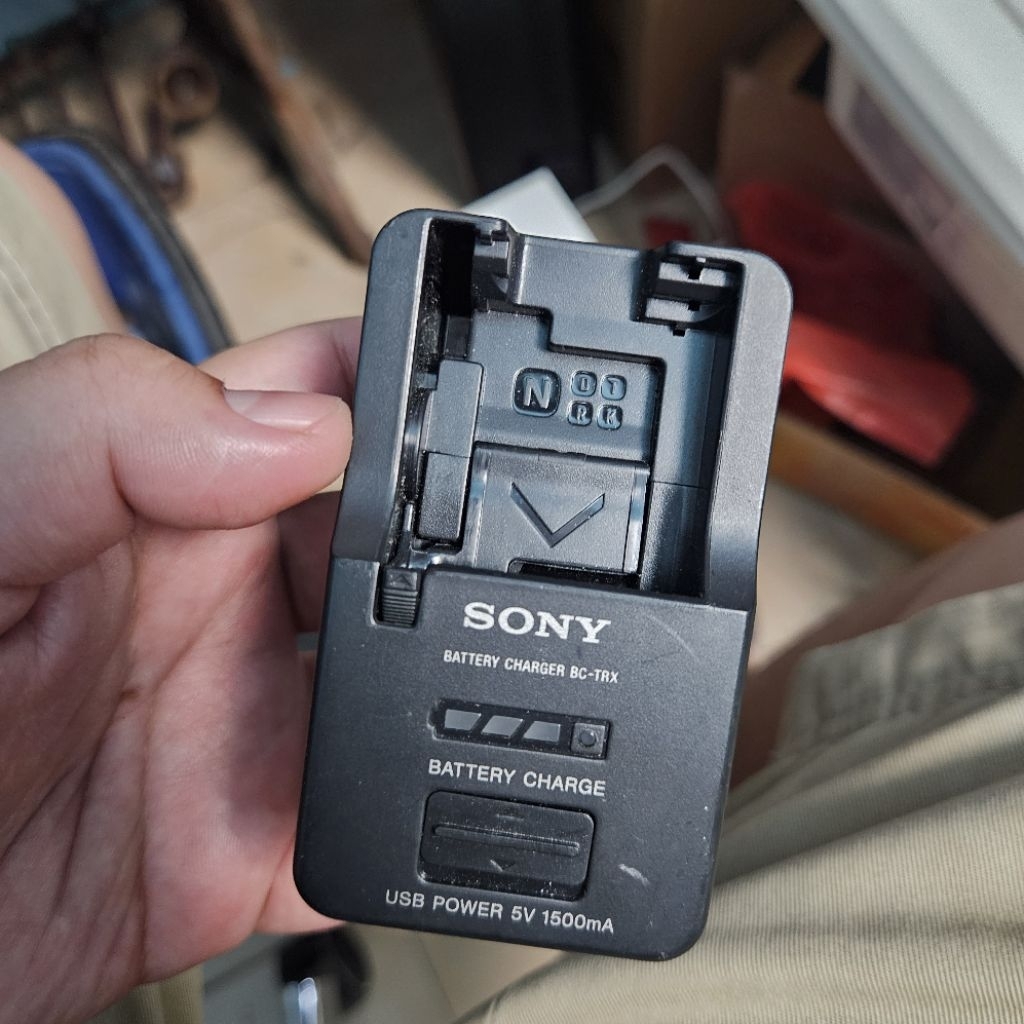 มือสอง ของแท้ แท่นชาร์จแบตเตอรี่ Sony BC-TRX ชาร์จเร็ว ปลอดภัย รองรับแบตแท้ 7 ประเภท ZV-1 RX100 ทุกซ