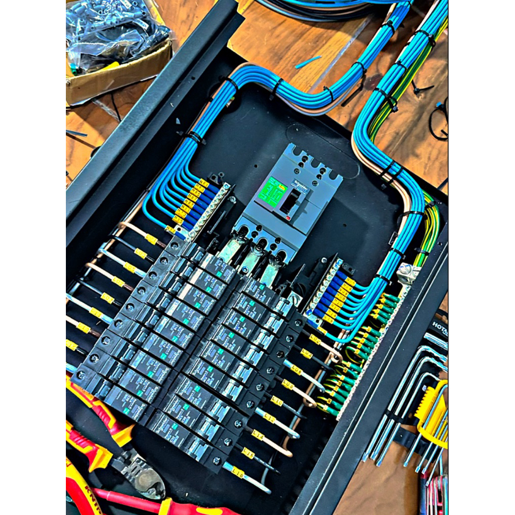 ตู้ไฟ3เฟสSchneiderพร้อมสาย สำหรับบ้าน-โรงงาน🧑‍🔧⚡️