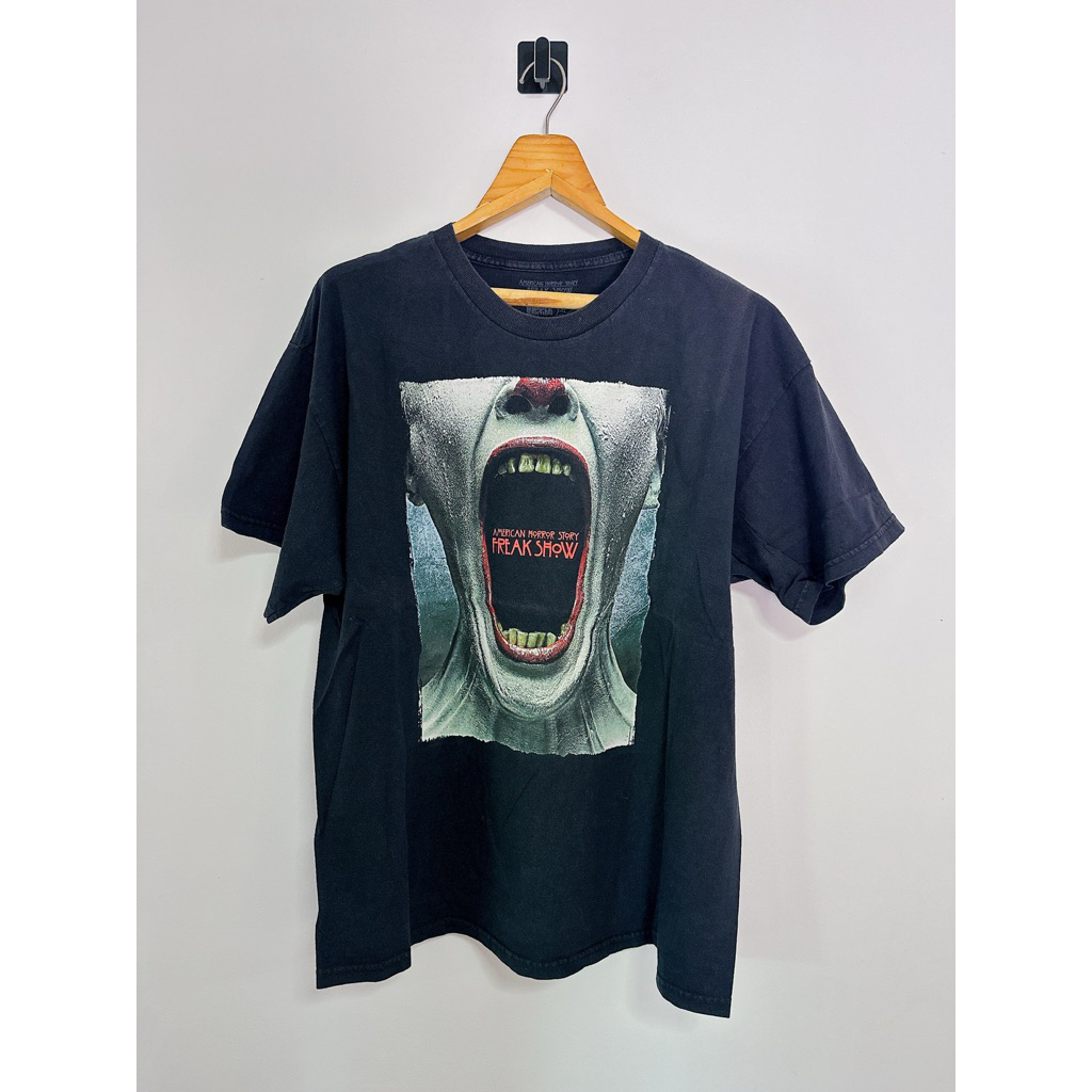 #เสื้อ จากหนัง American Horror Story Freak Show (ป้ายXL)