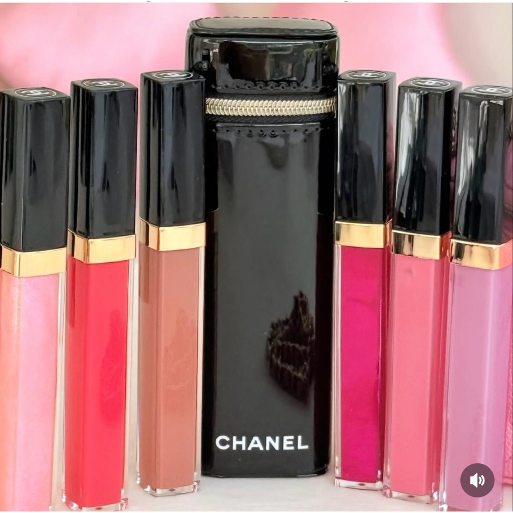 Chanel Rouge Coco Hydra Gloss ลิปกลอสใหม่คือจึ้งใจจริง ปากฉ่ำแบบที่ชอบสุดๆ ไม่เหนียว ไม่หนึบปากเลย ลื่นๆ