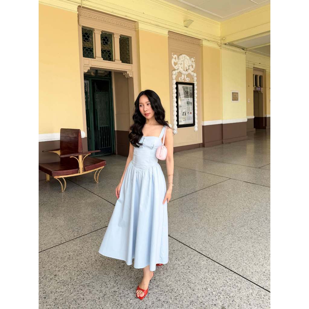 Juliette Corset Maxi Dress ดีไซน์ด้านหลังเว้าหลังแบบผูกเชือกไขว้