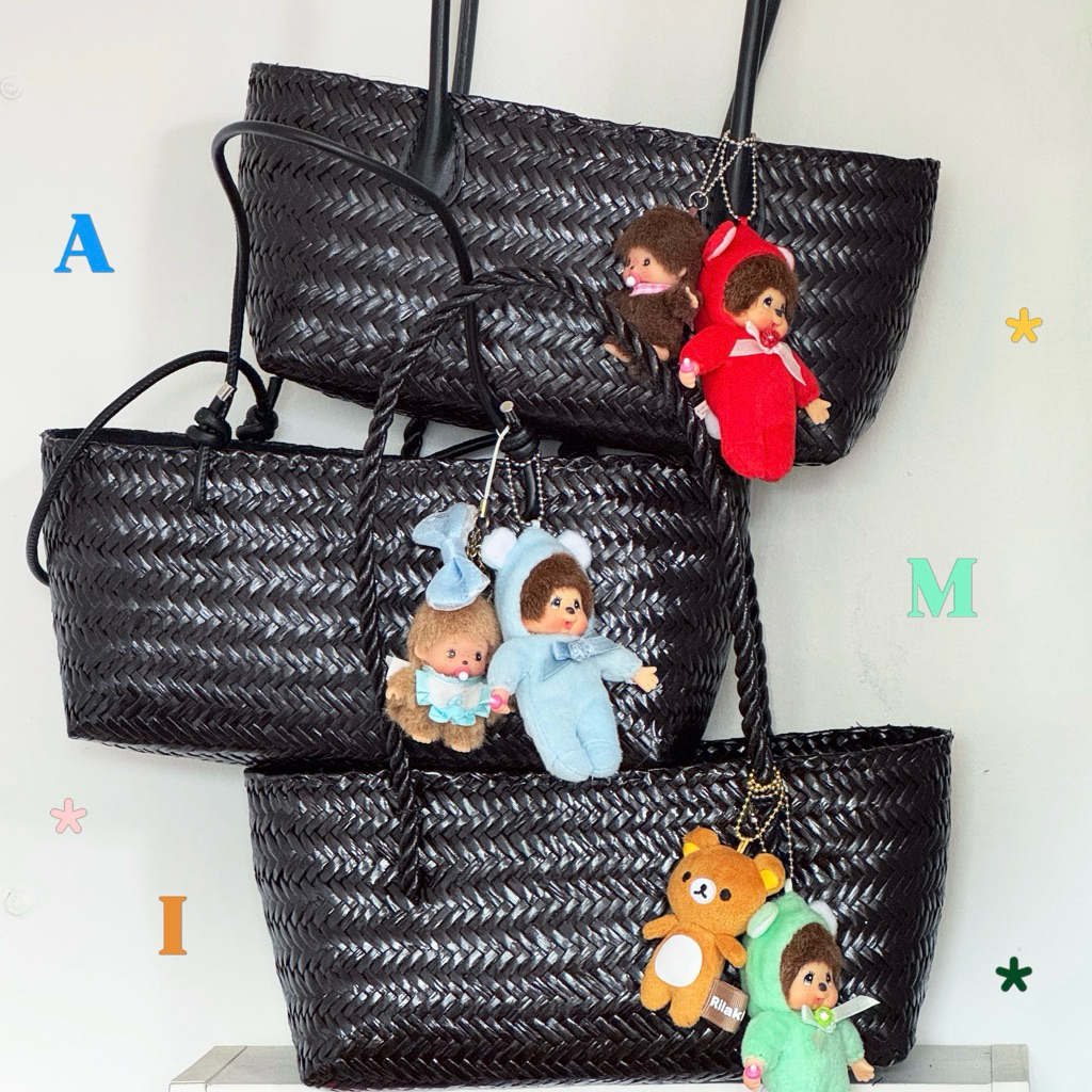 new in Nami Bag 🌊  กระเป๋าสานทรงมินิมอล ดีไซน์เรียบง่าย ใช้งานง่ายในทุกวัน น้ำหนักเบา แมทช์ได้หลายลุค💛