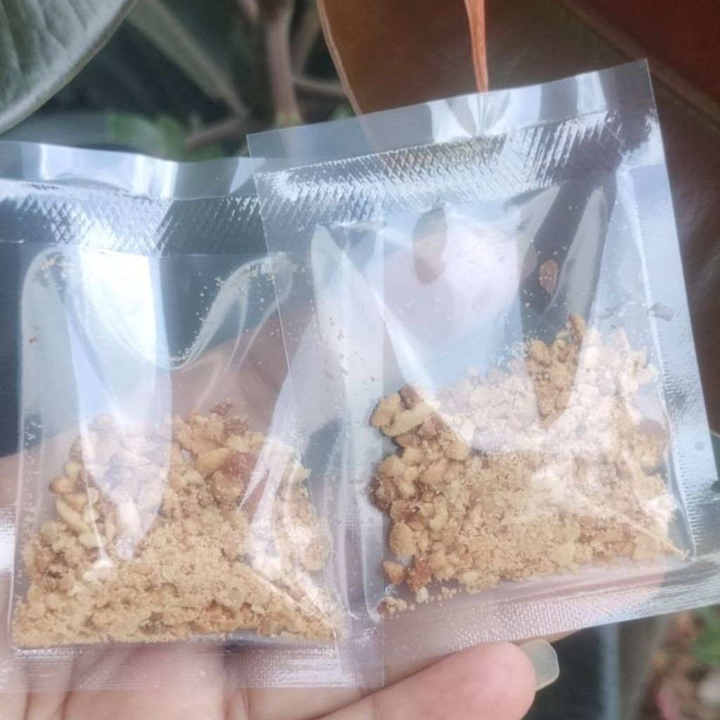 ถั่วป่น ถั่วไร่ทิพย์ ถั่วลิสงป่น ถั่วซองเล็ก (แพ็ค 100 ซอง) บรรจุใหม่ตามออเดอร์ ในถุงซีลปิดสนิท หอม อร่อย
