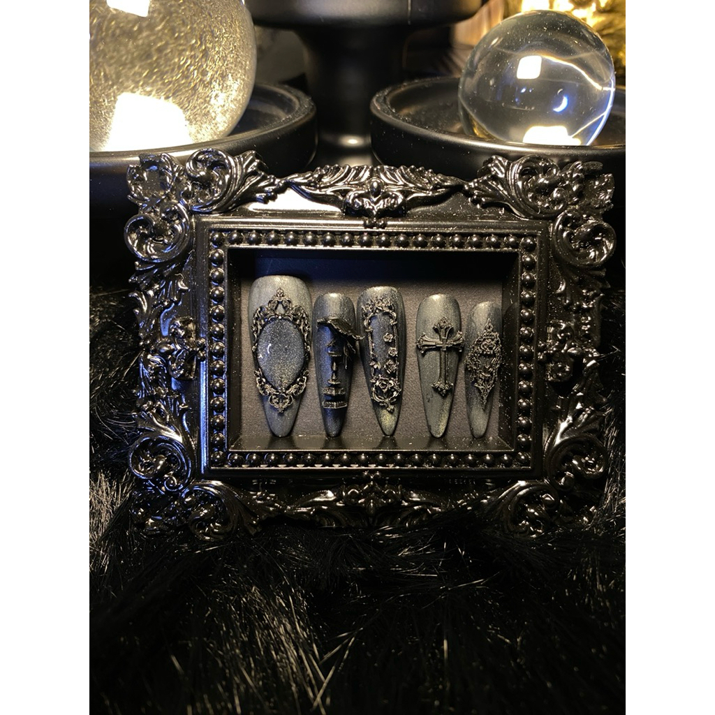 Handmade Gothic Press-on Nails