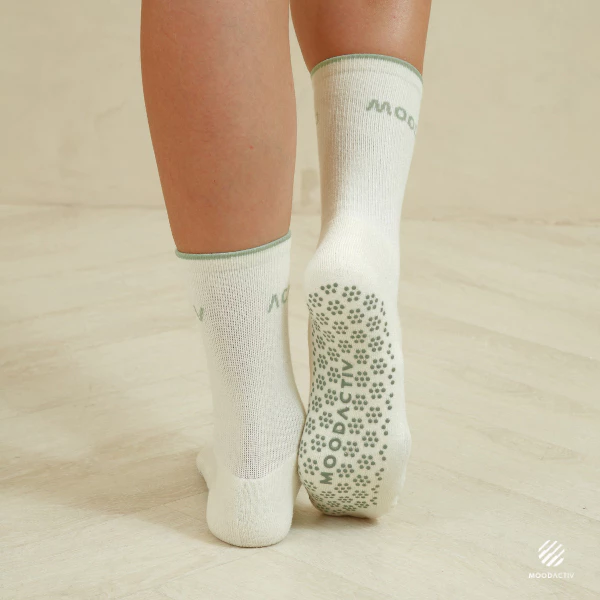 HIGH BALANCED SOCKS - GRIP SOCKS