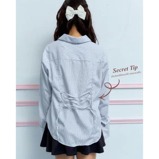 Panchitar Ruffle Shirt – เสื้อเชิ้ตแขนยาวสีขาวลายทางสีฟ้า ที่เพิ่มความไม่ธรรมดาด้วยระบายกลางอกและดีเทลซ่อนกระดุม
