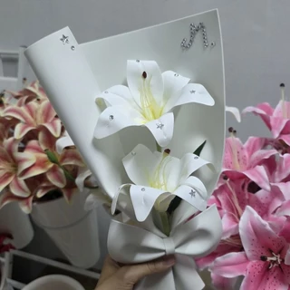 ช่อดอกไม้ ดอกลิลลี่ติดเพชร (2 ดอก) ของขวัญ วันพิเศษ รับปริญญา