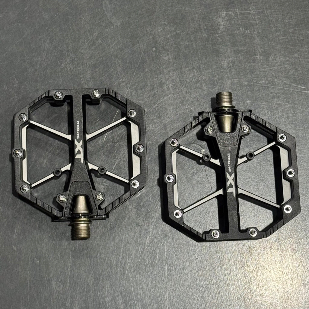 บันได Shimano Deore XT รุ่น PD-M8240