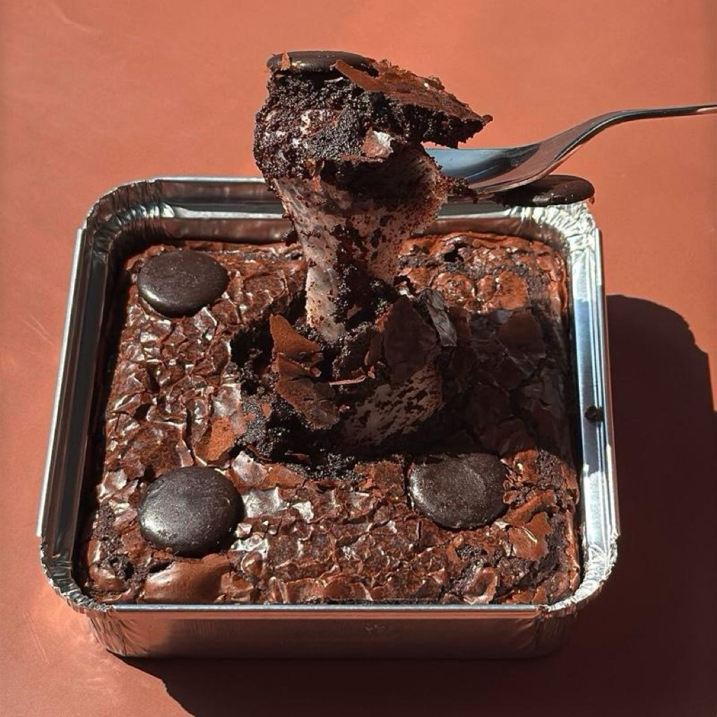Oven Talk - Dark chocolate brownie 10x10cm. สอดไส้โมจิ