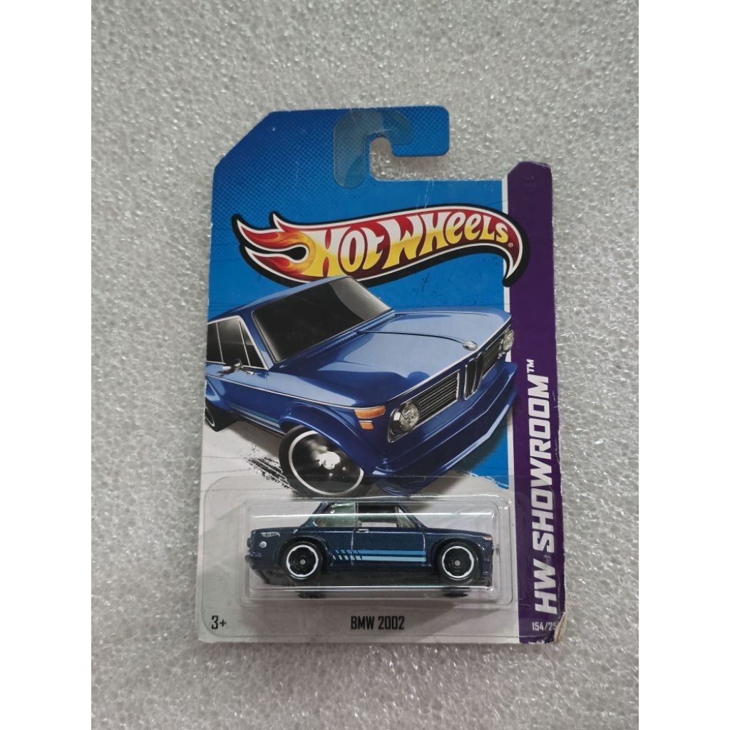 Hotwheels bmw 2002 hw showroom แพ็คยับ