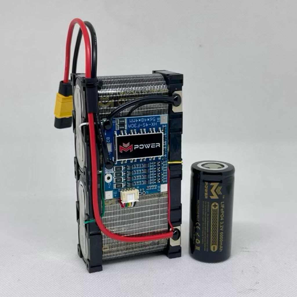 แบตลิเธียมฟอตเฟส แบตใหม่จากMpower Victory LiFePO4 4s 14..4V BMs 30a Mpower (หุ้มฟิล์มใสก่อนส่ง)