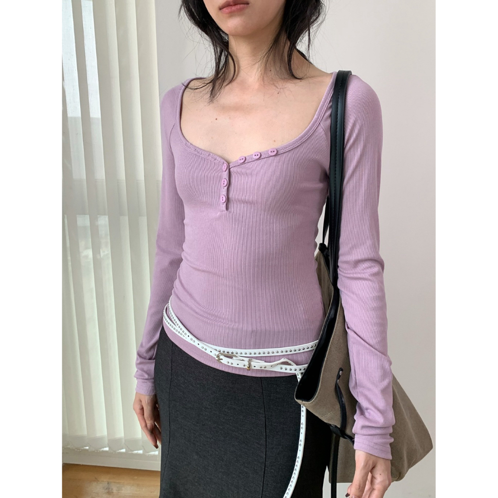 (พร้อมส่ง) Clothestoryy - Charlotte Long-sleeved T-shirt เสื้อยืดแขนยาว คอกว้าง ทรงเข้ารูป