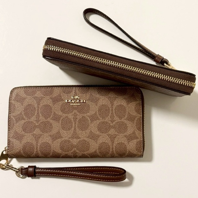 พร้อมส่งที่ไทยแท้ % Long Zip Around Wallet In Signature กระเป๋าสตางค์ใบยาว