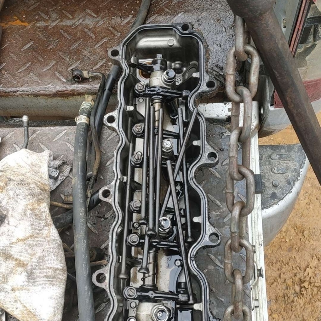 ยางปิดฝาครอบวาล์วเครื่องยนต์ 4D87E สำหรับ Komatsu PC56-7 ของแท้
