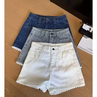 Swan shop (S-4XL)กางเกงยีนส์ขาสั้นสีขาว เอวสูง แต่งลูกไม้ ปลายขาเก๋ สไตล์เกาหลี ใส่สบาย