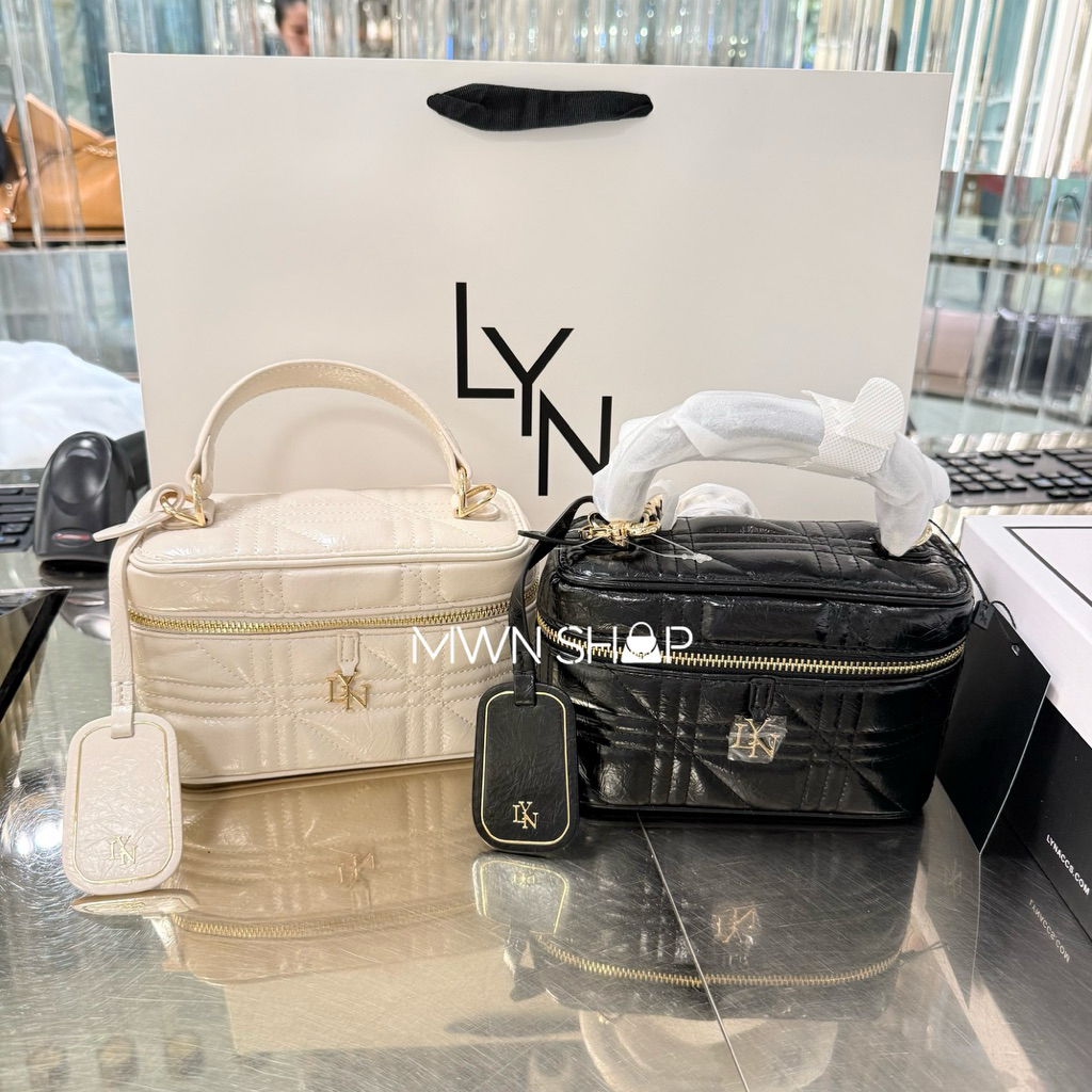 Lyn กระเป๋า daniela มีโค้ดลด20% สะพายข้าง พร้อมถุงผ้า ถุงกระดาษ ของแท้จากชอป