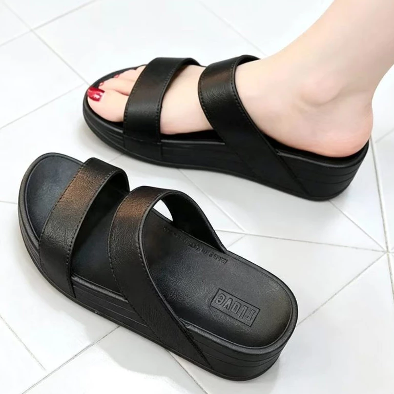 Cior.shop รองเท้าลำลองสตรีรองเท้าแตะแอร์น้ำหนักเบา 1761-36-40