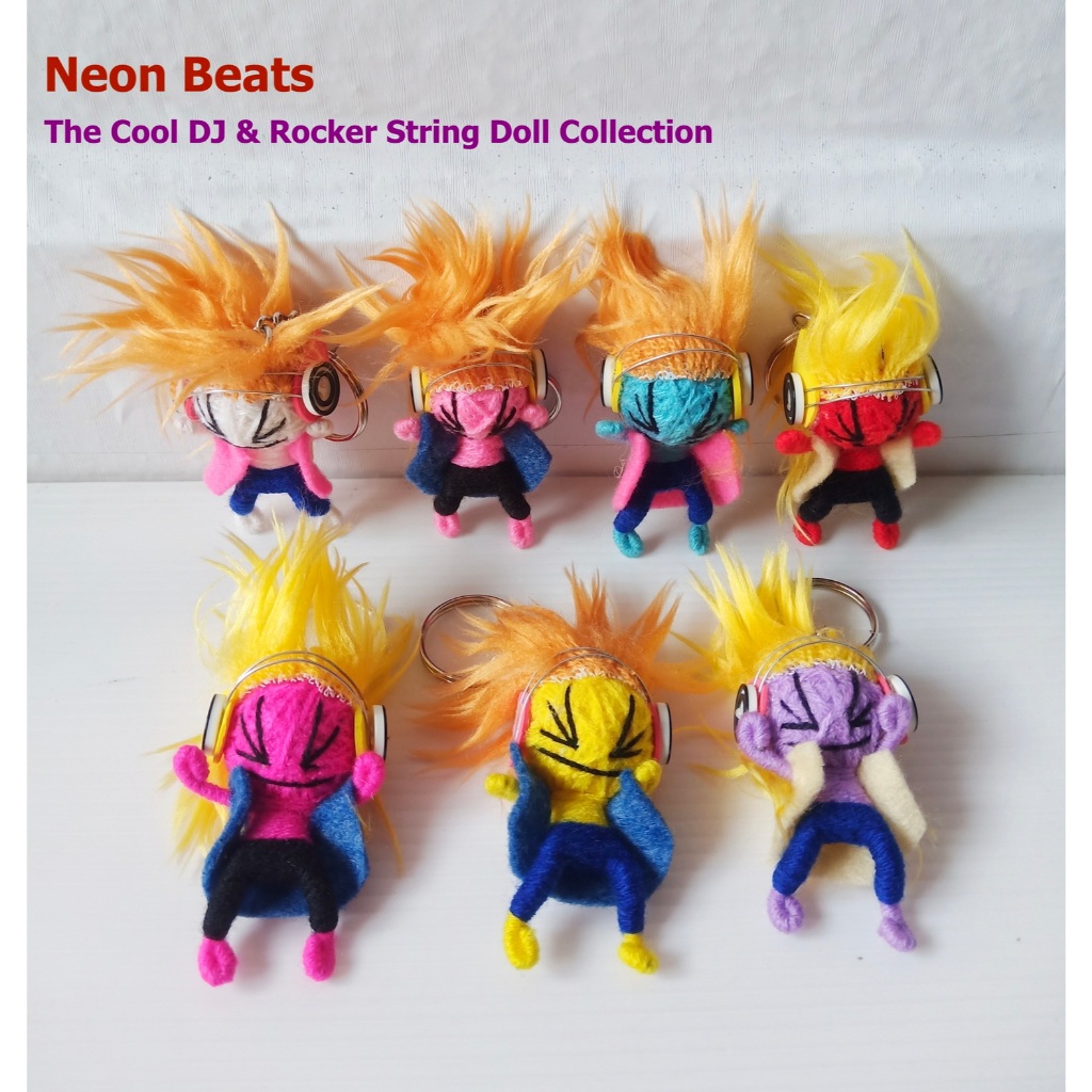 พวงกุญแจ ตุ๊กตาวูดู Unique Voodoo Doll Keychain with Headphones – Handmade DJ String Doll Music Love