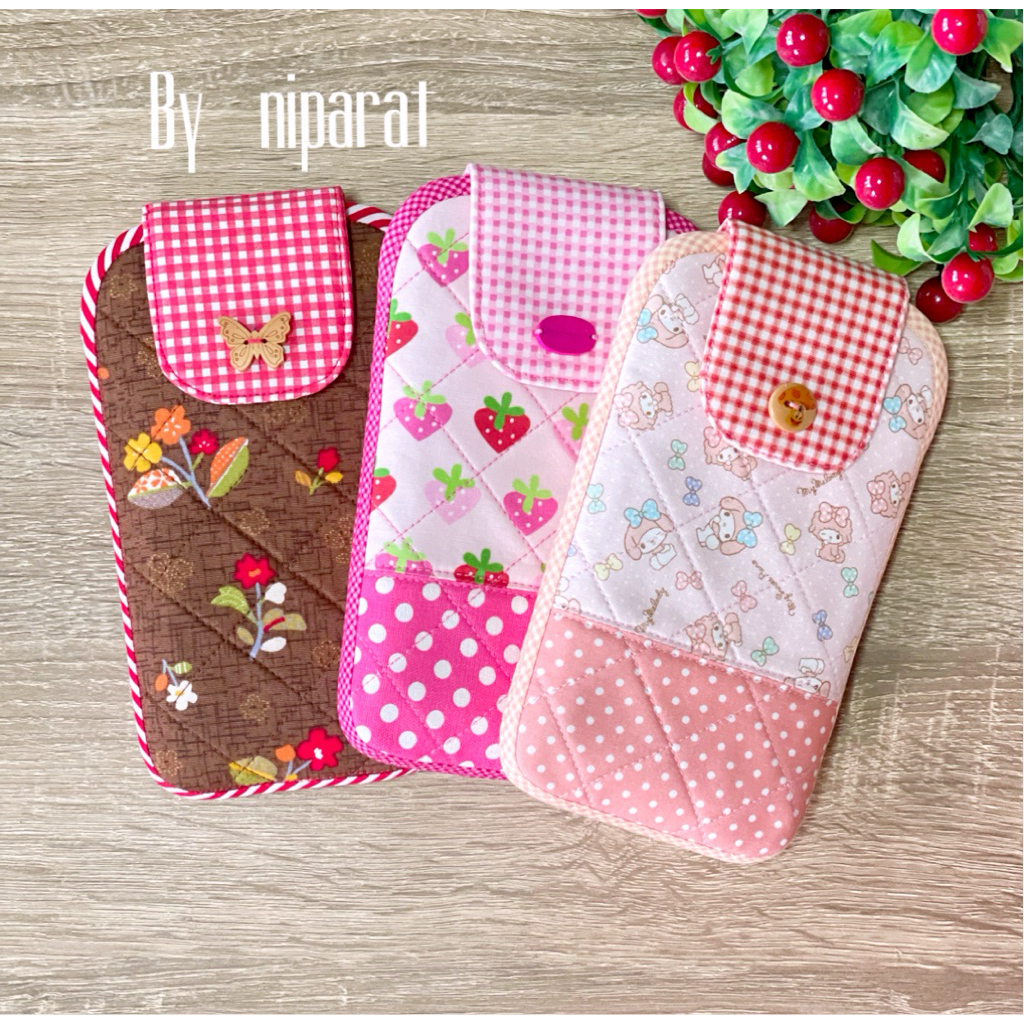 กระเป๋าใส่โทรศัพท์มือถือทรงฝาปิดมี2ช่องขนาด11x18cmพร้อมสายคล้องมือ