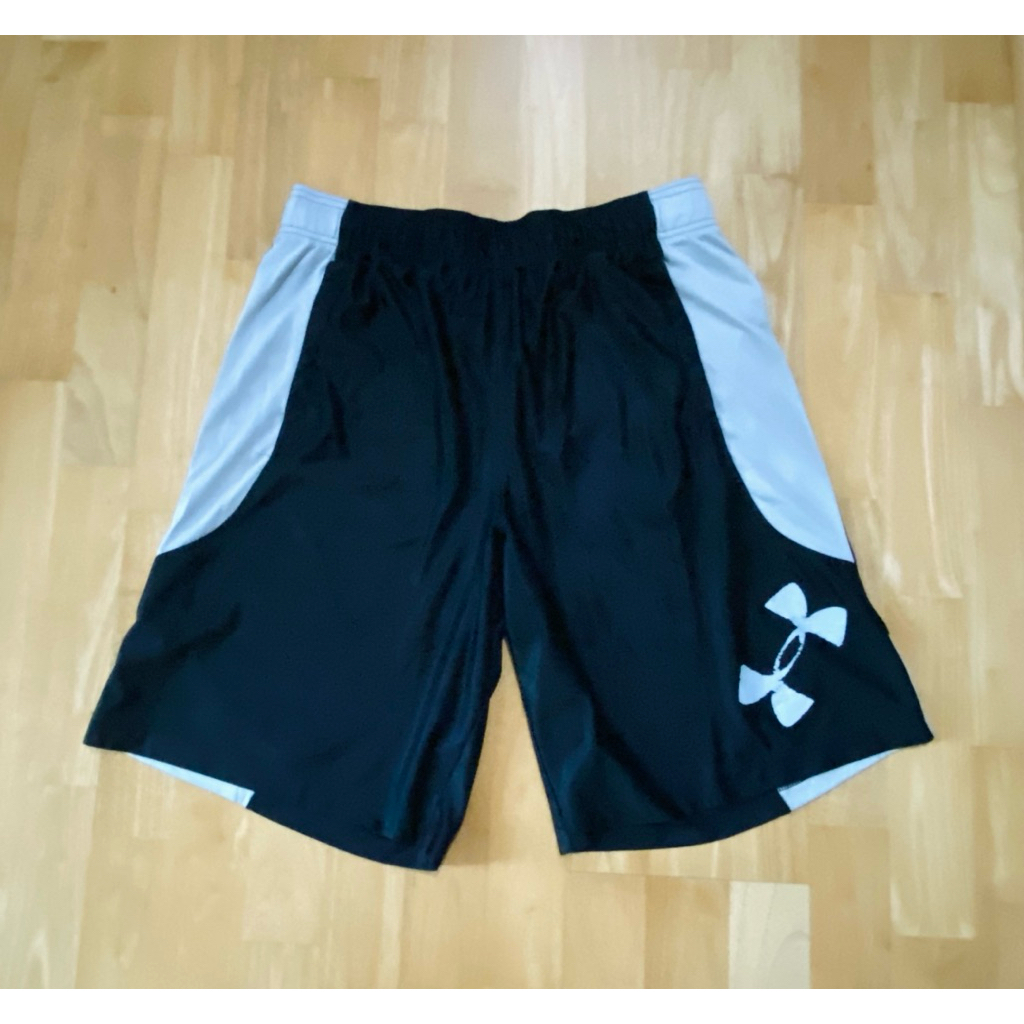 กางเกงขาสั้น Under Armour
