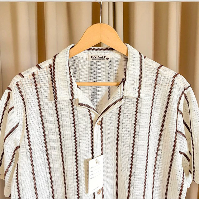 Knit hawaii / เสื้อเชิ้ตถักแขนสั้น ลายทางเส้นเล็ก พื้นขาว เส้นดำ , พื้นครีม เส้นน้ำตาล / Clothing Man