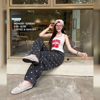 𝘼𝙇𝙄𝙉𝘿𝘼 𝘾𝙇𝙊𝙎𝙀𝙏 ᯓ ★ชุดเซ็ต 3 ชิ้น เสื้อกล้ามสกรีนลายเชอร์รี่+กางเกงยีนส์ฟอกสีดำลายจุดทรงบาร์เรล+ผ้าสคราฟ