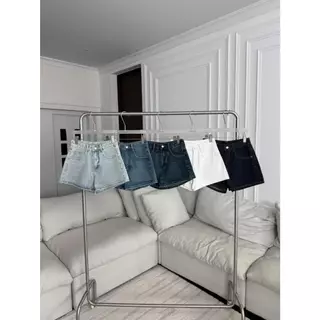 PTJ30366 Amie Short กางเกงยีนส์ขาสั้นทรง Hot Pants PROMTHONG