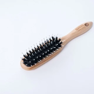 TITANIA แปรงหวีผม Paddle ด้ามไม้เมเปิล ขนหมูป่าธรรมชาติผสมไนลอน นำเข้าจากเยอรมัน (1 กล่องบรรจุ 1 ชิ้น)