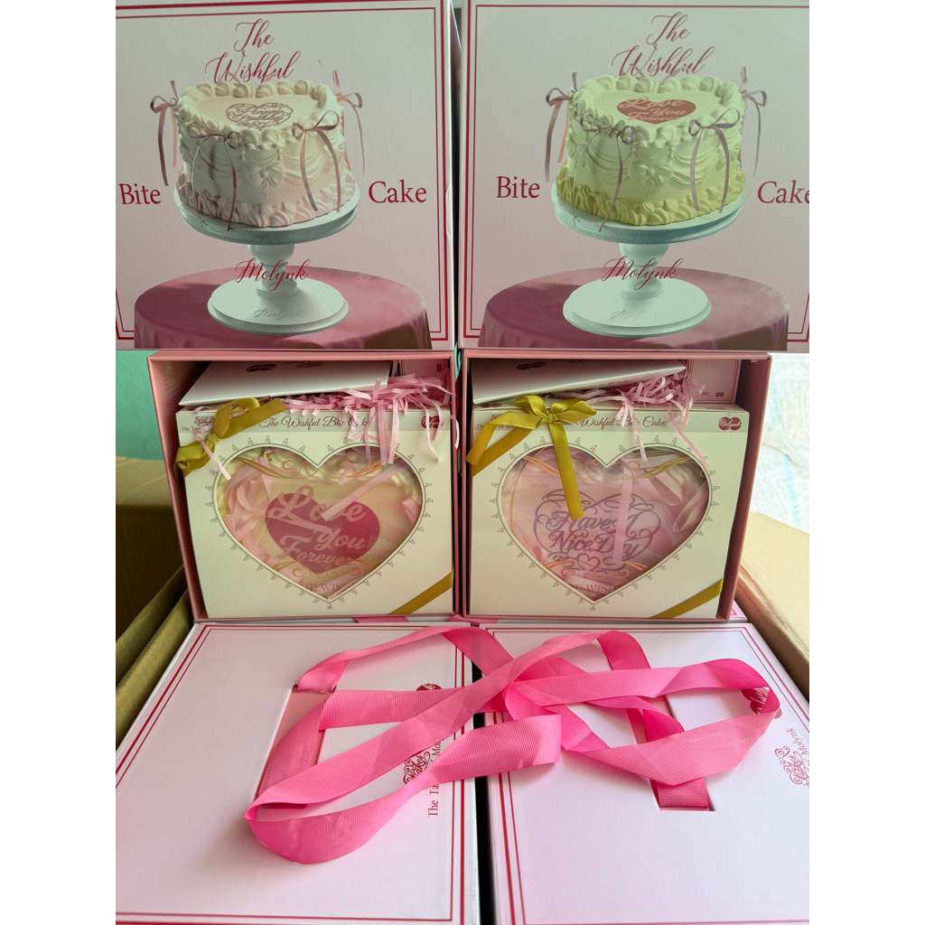 (พร้อมส่งในไทย🇹🇭)เค้กสกุชชี่ Molynk The Wishful Bite Cake ของแท้100%