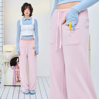 AMUSE BKK - Laura Sweat Pants กางเกงขายาวทรงทรงกระบอกตรง เอวกลางถึงเอวต่ำ ขอบเอวกว้าง ดีไซน์สปอร์ต ลุคคลีนๆ ผ้าใส่สบาย