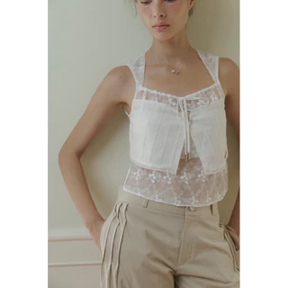 GISSY LACE WHITE TOP เสื้อลูกไม้