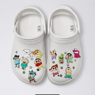 ของแท้แท้เดิม，ตัว ติด รองเท้า หัว โต，ลายน้องชินจัง สำหรับรองเท้า จิ๊บบิท crocs รูปการ์ตูนน่ารักๆ ตัวติดรองเท้า DIY