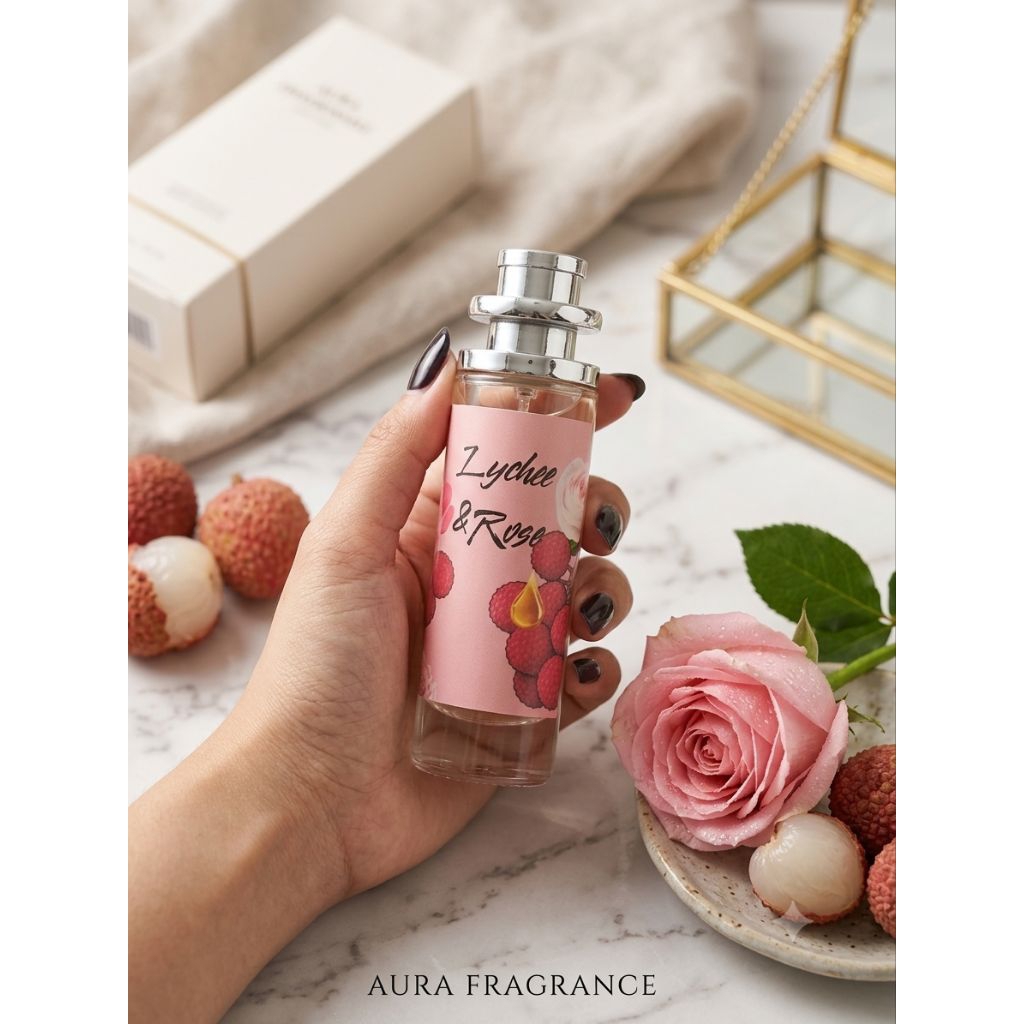 กลิ่น Lychee & Rose เป็นผลิตภัณฑ์น้ำหอมที่มีส่วนผสมของกลิ่นลิ้นจี่และกุหลาบ