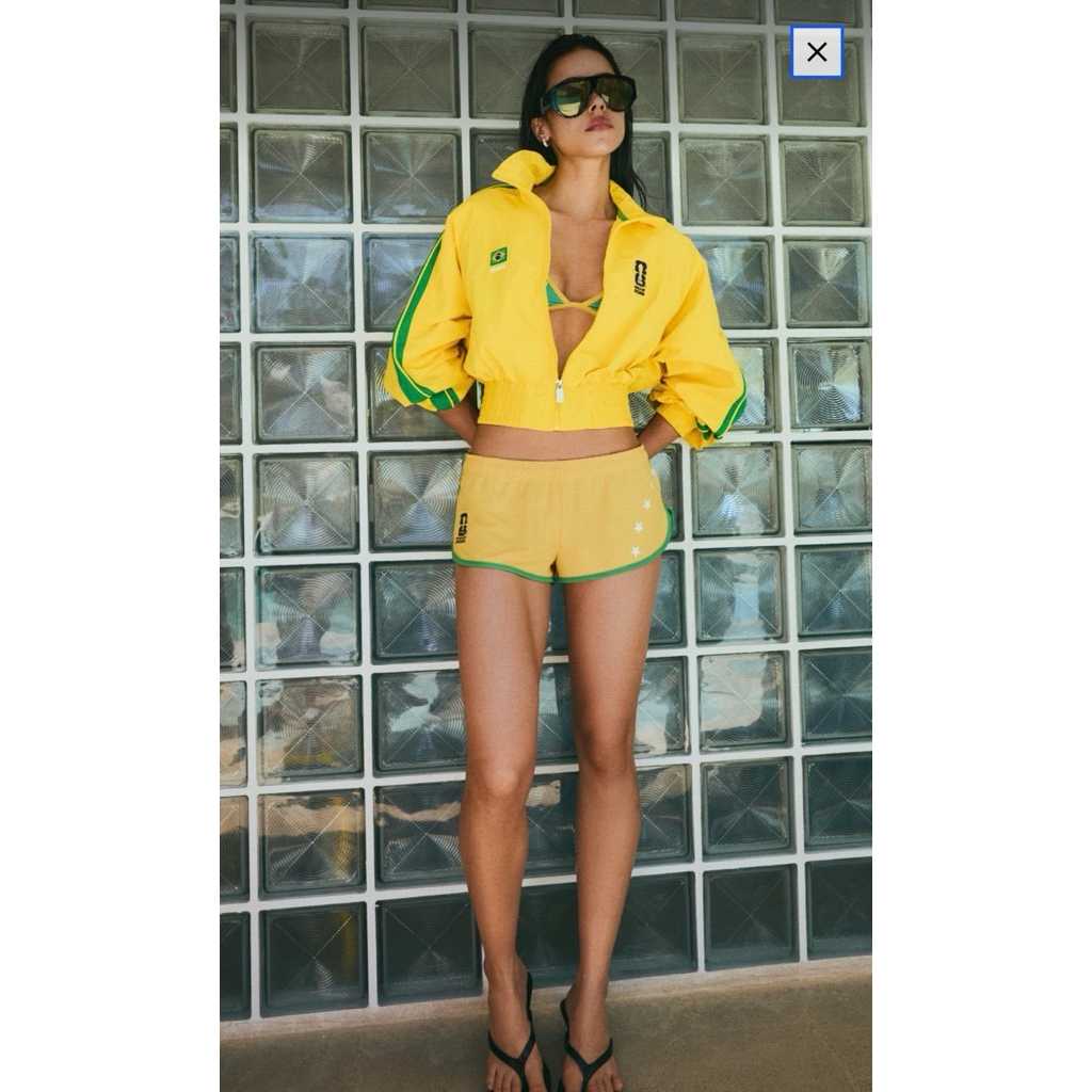 BERSHKA Brazil FIFA word cup bomber jacket เสื้อคลุมผ้าร่มสีเหลือง/เขียว งานแท้