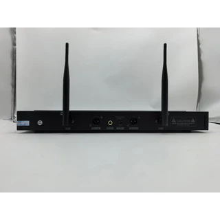 JBL VM3000 UHF Professional Stage Performance Microphone เหมาะสําหรับคาราโอเกะที่บ้าน