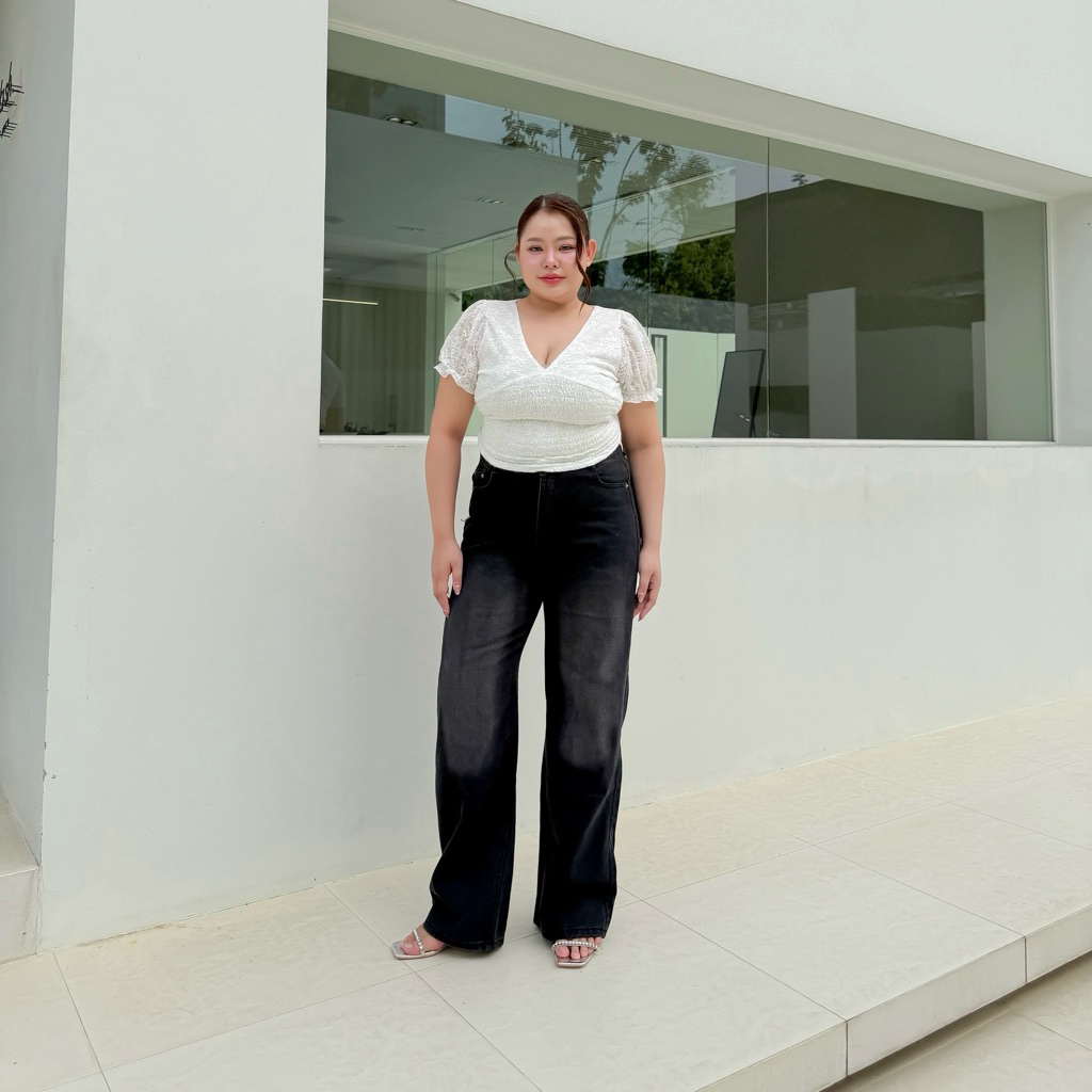Lady M | Midnight Wide Jeans plussize กางเกงยีนส์สีดำ ขายาว สาวอวบพลัสไซส์ แมทช์ง่าย ดีไซส์เรียบหรู ใส่เที่ยว ปาร์ตี้