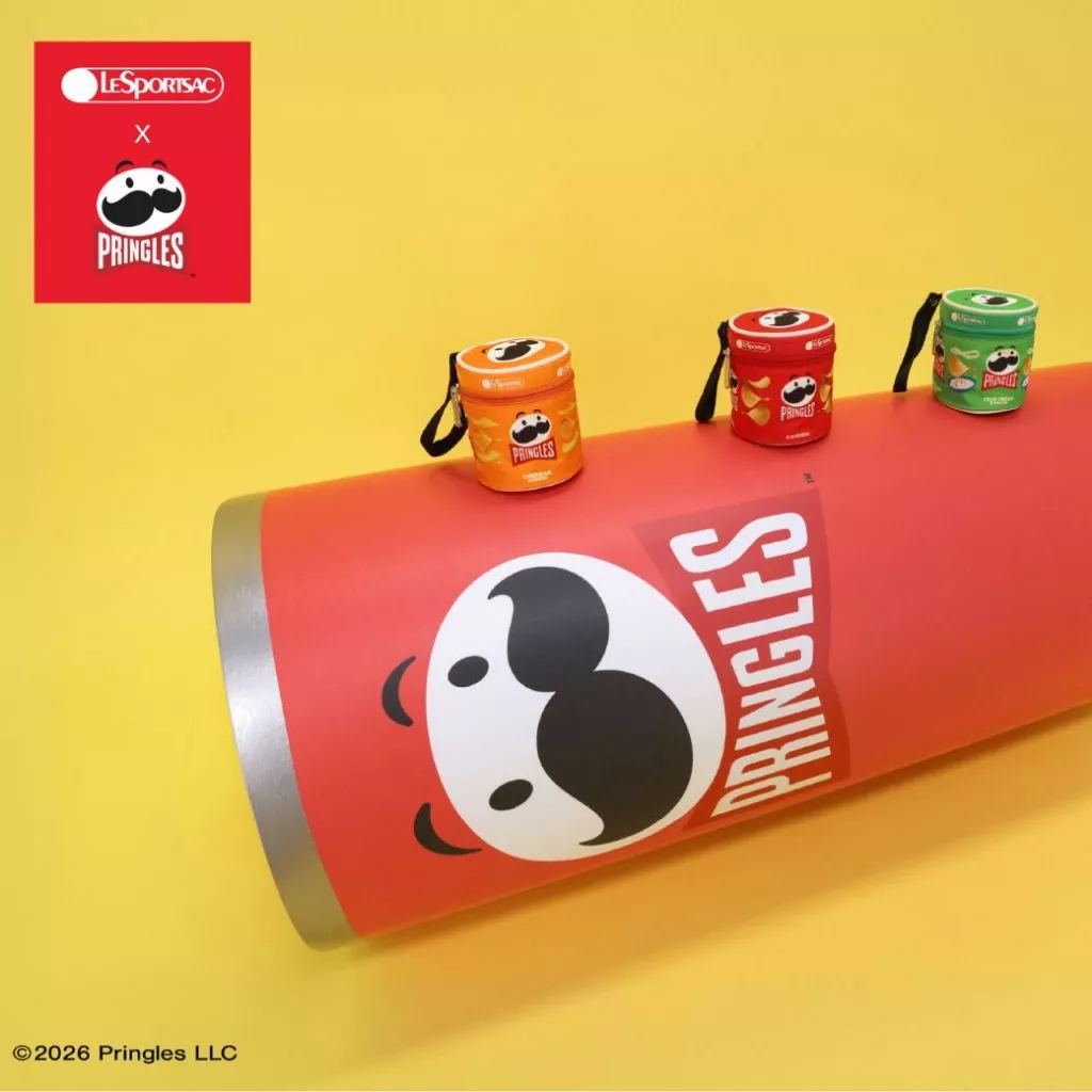 Lesportsac Pringles Charm bag กระเป๋าห้อยใบเล็ก กระเป๋าชาม์ กระเป๋าห้อยพวงกุญแจ Style 2060 LESPORTSAC X PRINGLES