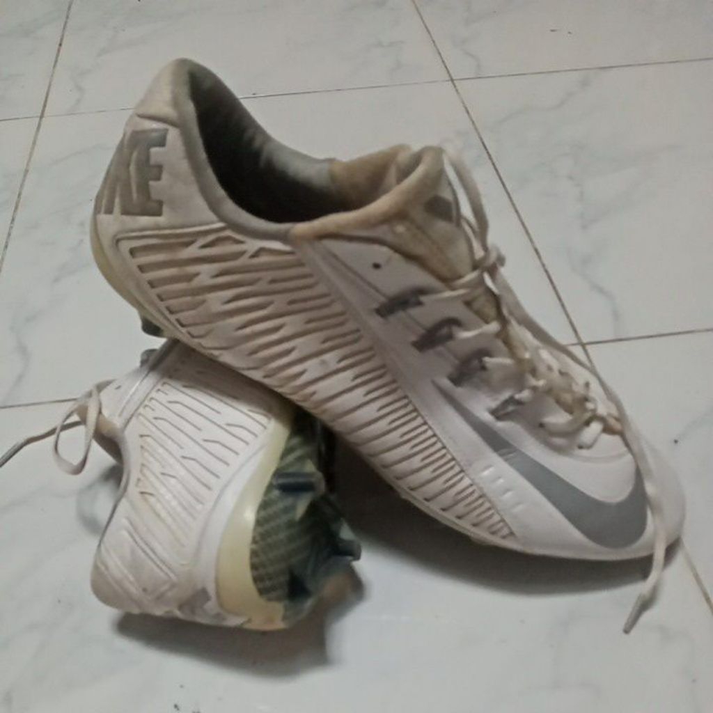 รองเท้าสตั๊ด Nike Vapor Edge 360 VC