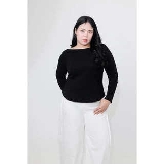 V21 – เสื้อยืดปาดไหล่ซ้อน แขนยาว