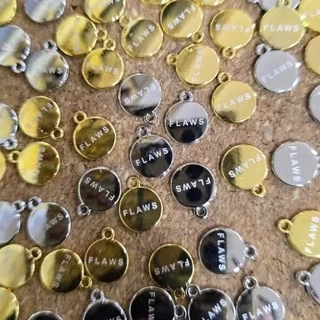 (งานสั่งทำ ขั้นต่ำ 10 ชิ้นต่อแบบ) จี้โลหะทรงกลม 10/18/30mm SILVER สำหรับติดแบรนด์ Handmade DIY