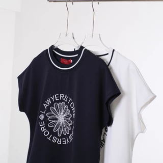 Lawyer Store [923977] เสื้อยืดคอกลม แขนเลย จั๊มชาย ปักดอกไม้ LAWYER STORE ใส่ชิลๆ สบายๆ เสื้อยืด เสื้อผู้หญิง ดูโดดเด่น