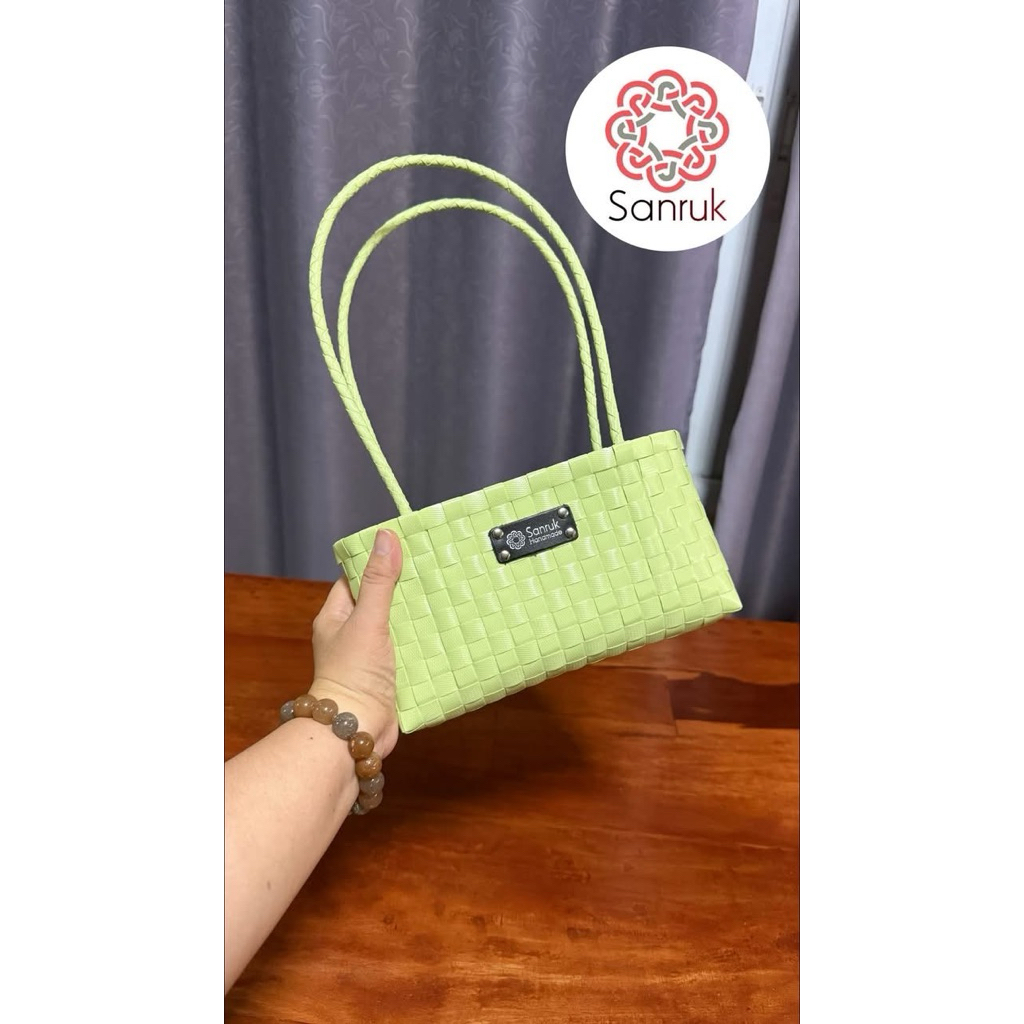 Sanruk Handmade กระเป๋าสานเส้นพลาสติก