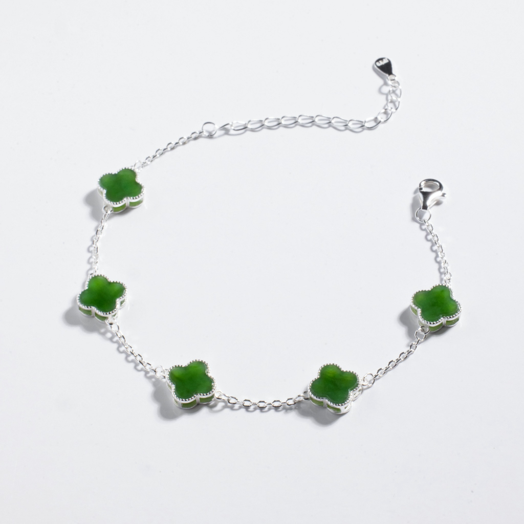 สร้อยข้อมือโคลเวอร์(clover)หยกเขียวเนฟไฟร์ท ตัวเรือนเงิน - Jade for you