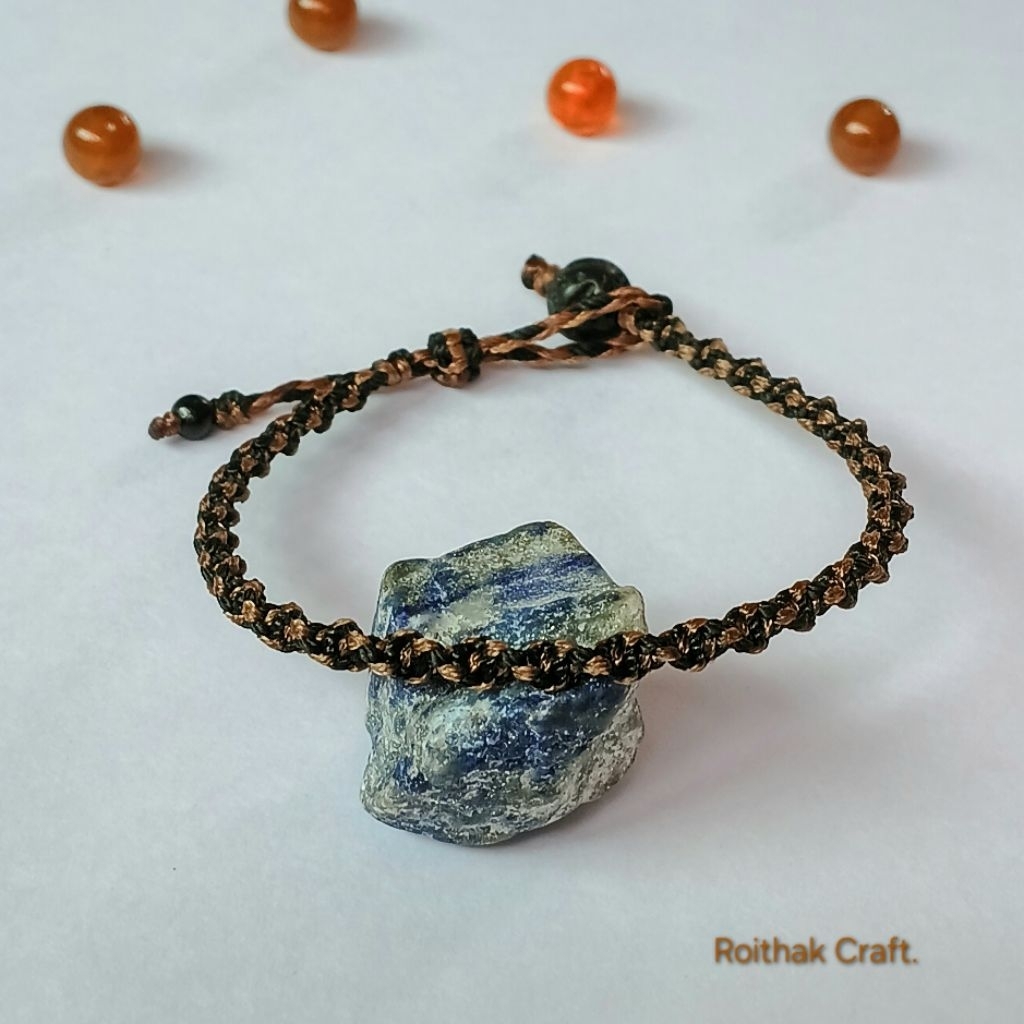 สร้อยข้อมือ handmade เชือกถัก Twist Cobra สีดำสลับสีน้ำตาลอ่อน แต่งด้วยลูกปัดหินลาวา