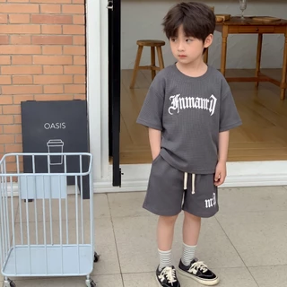 PRINCESS KESLI 2ชิ้น ชุดเซ็ทเด็กชายแฟชั่น ชุดเสื้อยืดกางเกงขาสั้น ลําลอง พิมพ์ลายตัวอักษร ทรงหลวม สไตล์เกาหลี 2-15 ปี