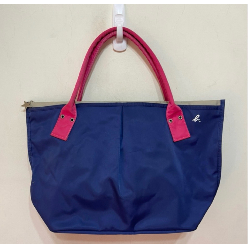 ส่งต่อ Agnes B Nylon Handbag 🩷💙✅💯🇯🇵