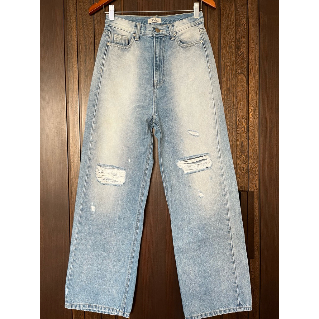 ส่งต่อ กางเกงยีนส์ Wara Curved Ripped jeans  Size M
