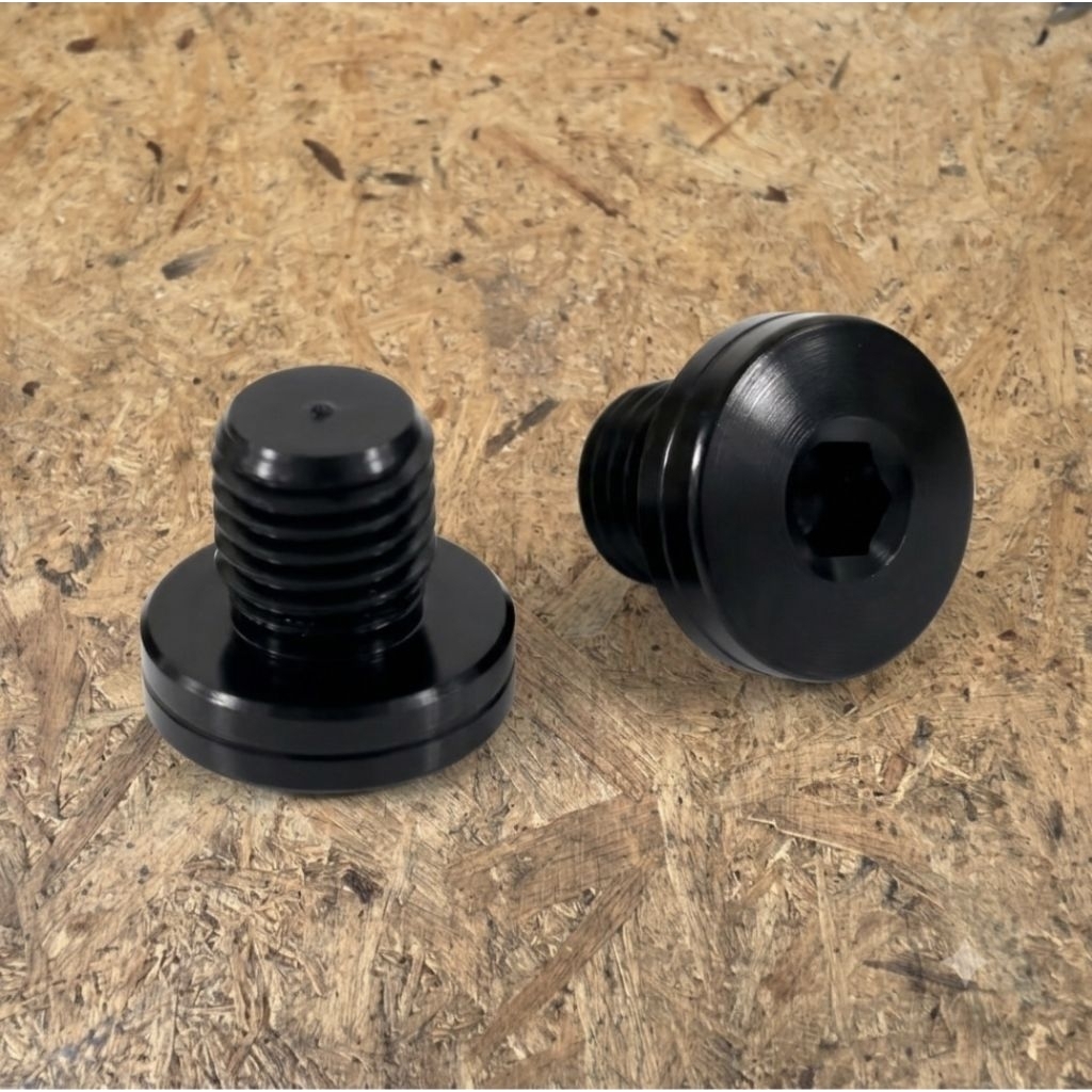 ตัวอุดรูกระจก Triumph Street Twin/Speed Twin900/Street Scrambler/Scrambler900 ปี16-26